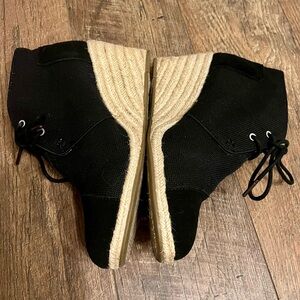 TOMS Black Fabric & Suede Espadrille Wedge Booties Size 9